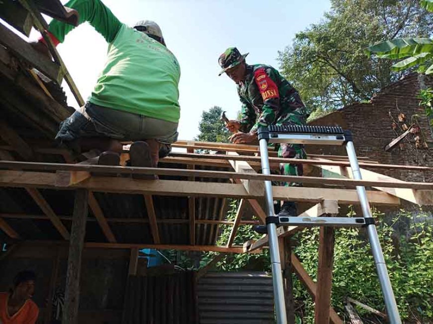 BABINSA IKUT GIAT PEMBANGUNAN TPQ DI DESA BINAAN