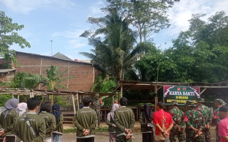 Hijaukan Pasar Kodim 0704 Banjarnegara Ajak Warga Gotong Royong