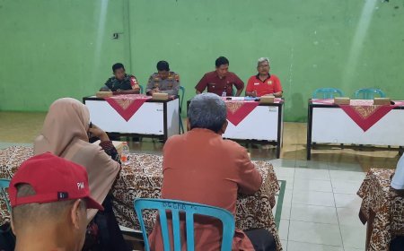 Wakili Danramil, Babinsa Koramil 12/Sigaluh Hadiri Rapat Persiapan HUT RI KE- 79