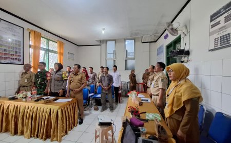 Wakili Danramil, Babinsa Koramil 12/ Sigaluh menghadiri undangan Rapat LOKAKARYA MINI LINTAS SEKTORAL TW III