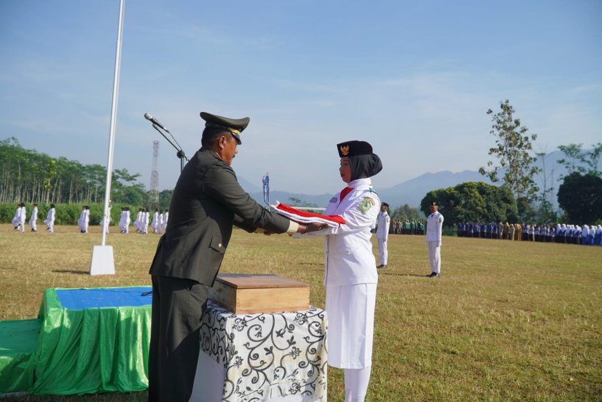 Danramil 12/ Sigaluh jadi Inspektur Upacara Peringatan Hari Ulang Tahun Republik Indonesia Ke- 79