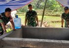 Batituud koramil 12/ Sigaluh melaksanakan komsos dan pengecekan pembangunan bak Air