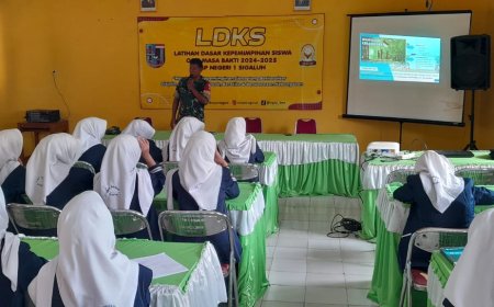 Babinsa Koramil 12/ Sigaluh Berikan Materi Latihan Dasar Kepemimpinan Kepada Pelajar