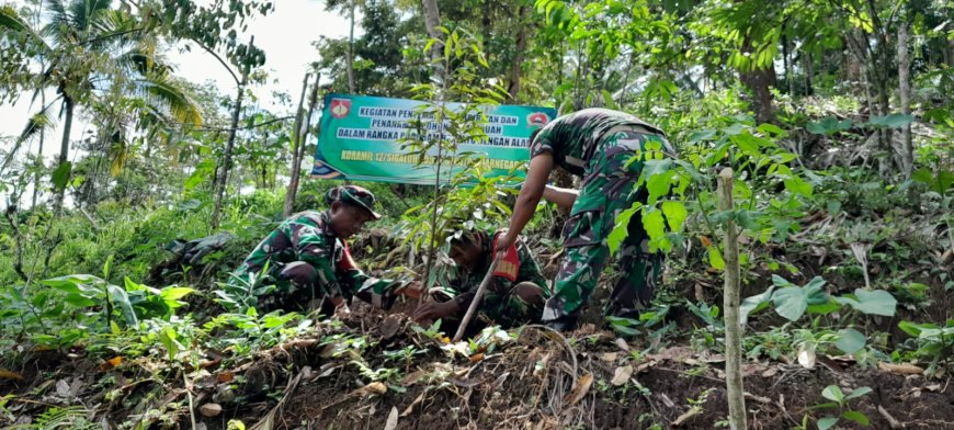 Koramil 12/Sigaluh Bersama  Warga Binaan Laksanakan Penghijauan