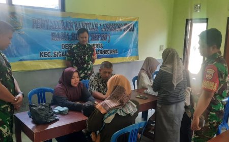 Wujud Peran Aktif, Babinsa Dampingi Penyaluran Bantuan Langsung Tunai Dana Desa( BLT DD)